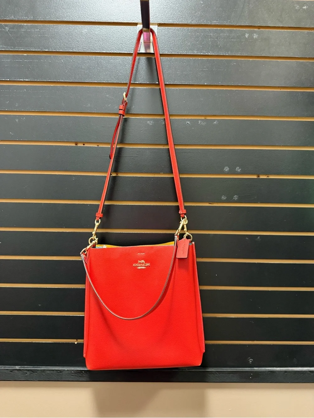 Coach Mollie Bucket Bag Miami Red Pebbled Leather Crossbody Shoulder CA214